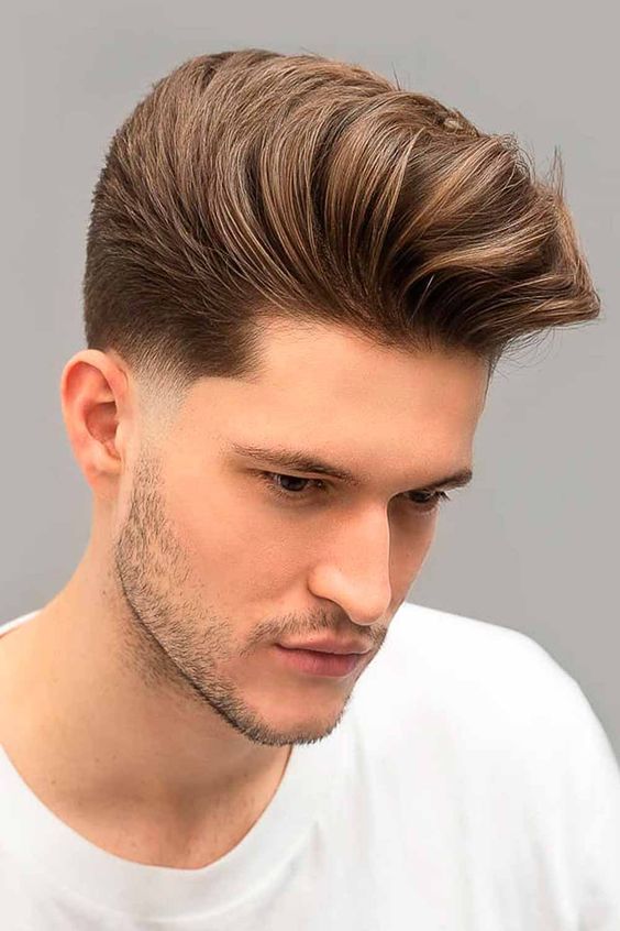 Pompadour Fade: Gaya Rambut Klasik yang Ditingkatkan dengan Sentuhan Modern