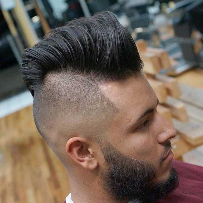 Giant Pompadour: Menggapai Langit dengan Gaya Rambut Ekstrim